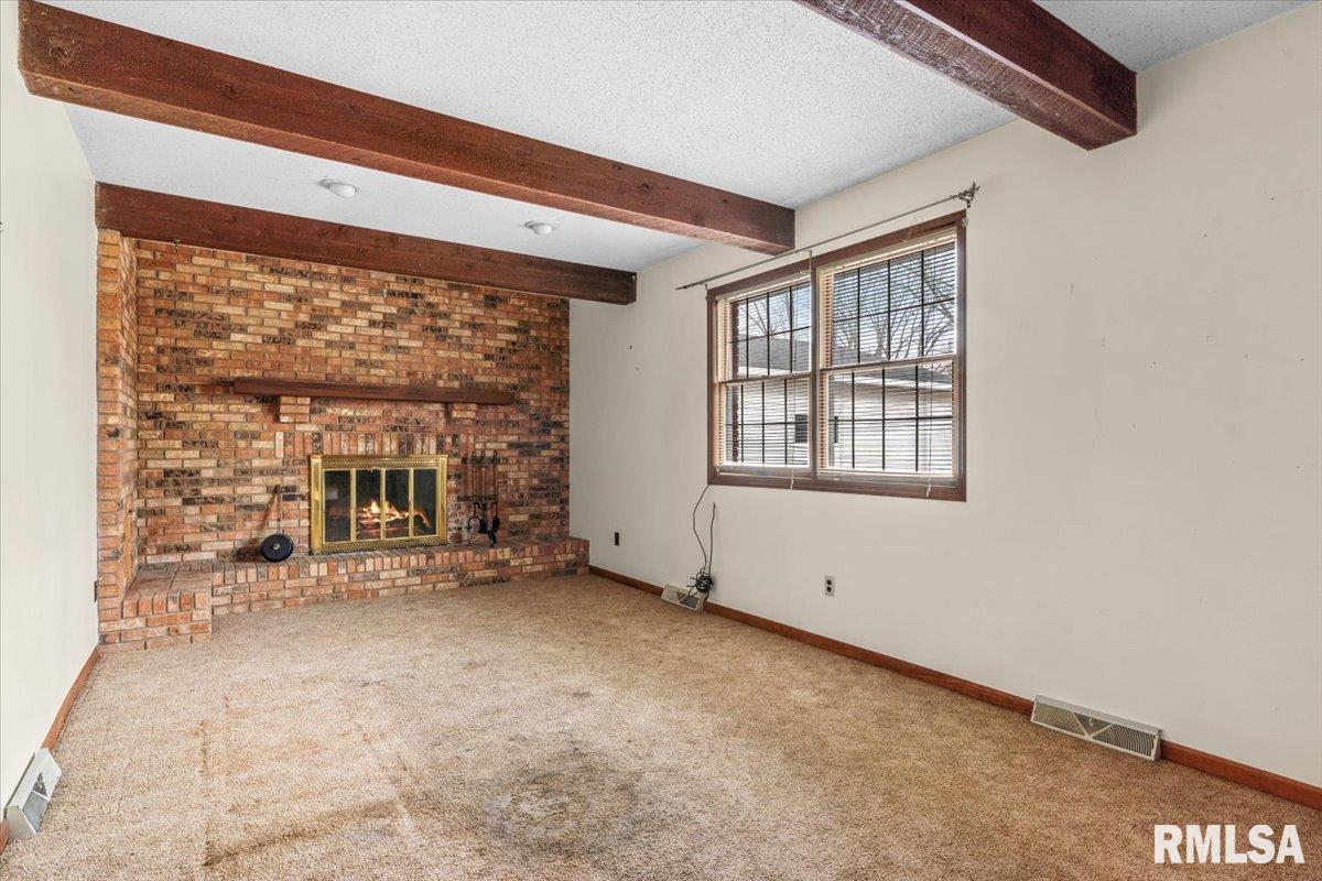 5602 Barlow Road Sherman, IL 62684 - Photo 14 of 46 Gallery Image 14