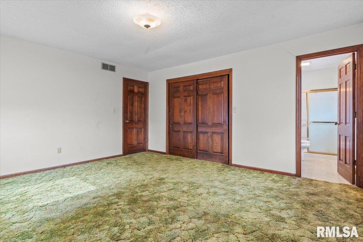 5602 Barlow Road Sherman, IL 62684 - Photo 16 of 46 Gallery Image 16