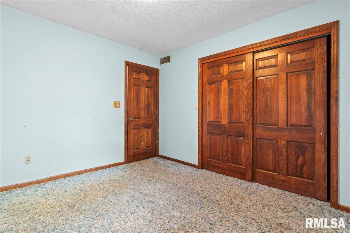 5602 Barlow Road Sherman, IL 62684 - Photo 23 of 46 Gallery Image 23