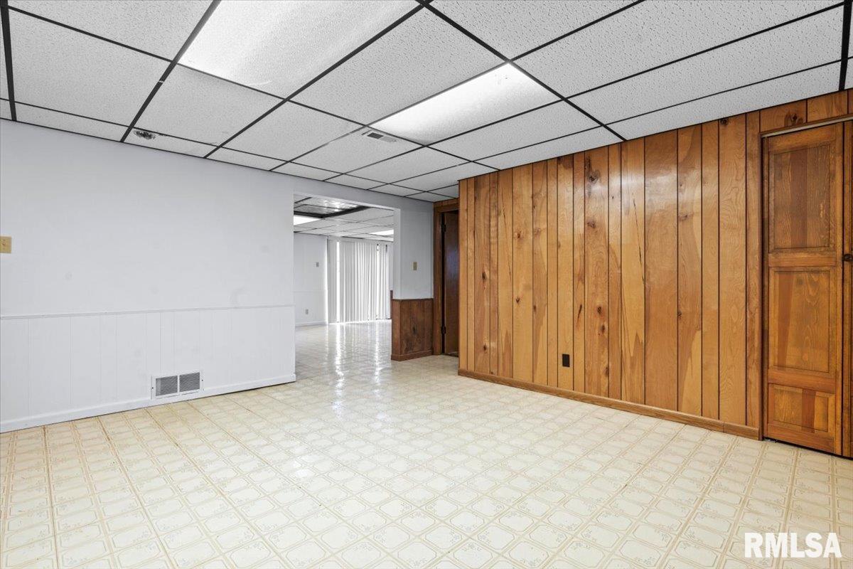 5602 Barlow Road Sherman, IL 62684 - Photo 25 of 46 Gallery Image 25