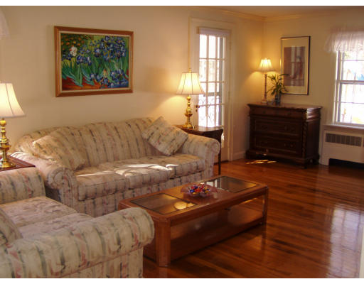 7 Travis Road Natick, MA 01760 - Photo 5 of 12 Gallery Image 5