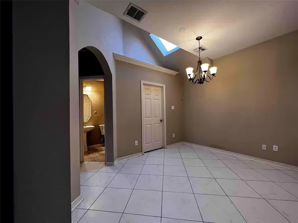 $2,950 | 8628 Forest Glen Drive, Irving, TX 75063