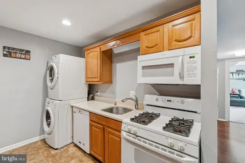 $215,000 | 8689 Greenbelt Road, Unit 202, Greenbelt, MD 20770