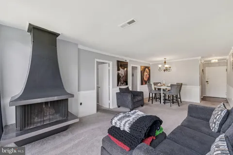 $215,000 | 8689 Greenbelt Road, Unit 202, Greenbelt, MD 20770