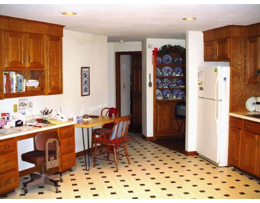154 Riverside Drive Norwell, MA 02061 - Photo 8 of 10 Gallery Image 8