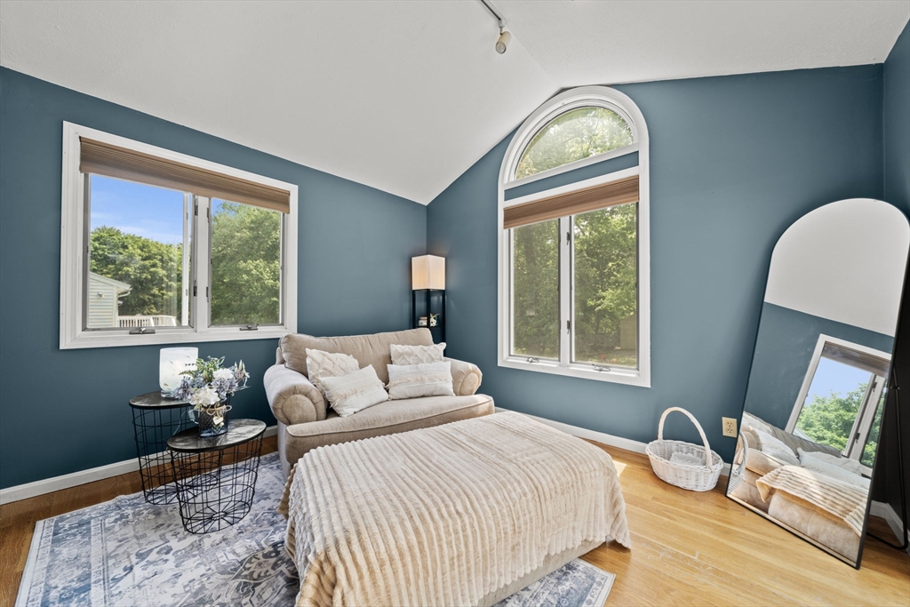 10 Upland Road Danvers, MA 01923 - Photo 5 of 30