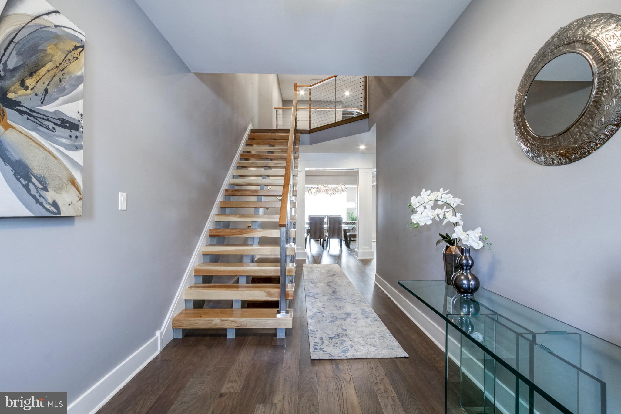 105 Wellington Drive Springfield, PA 19064 - Photo 2 of 45 Foyer