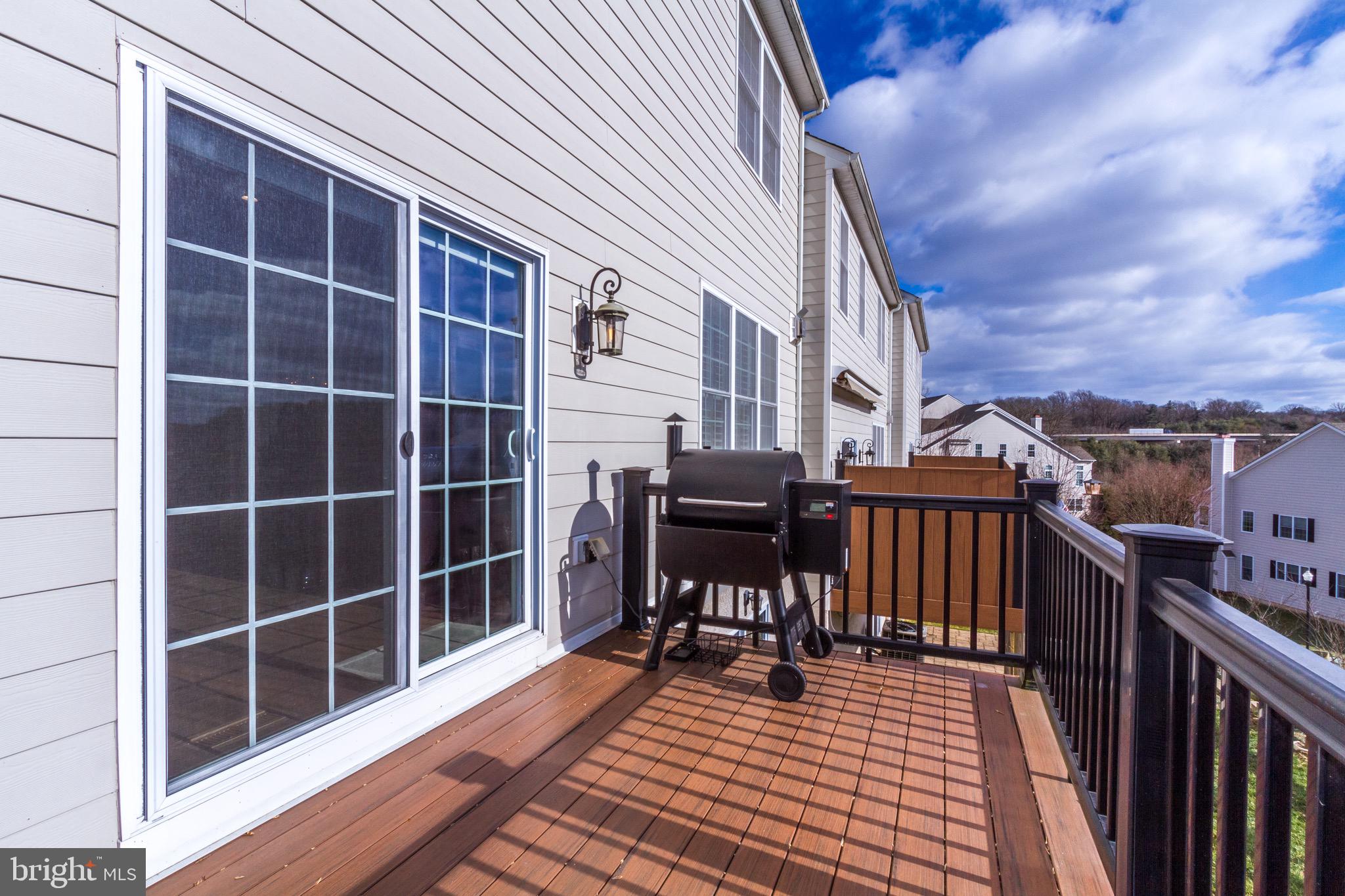 105 Wellington Drive Springfield, PA 19064 - Photo 16 of 45 Deck