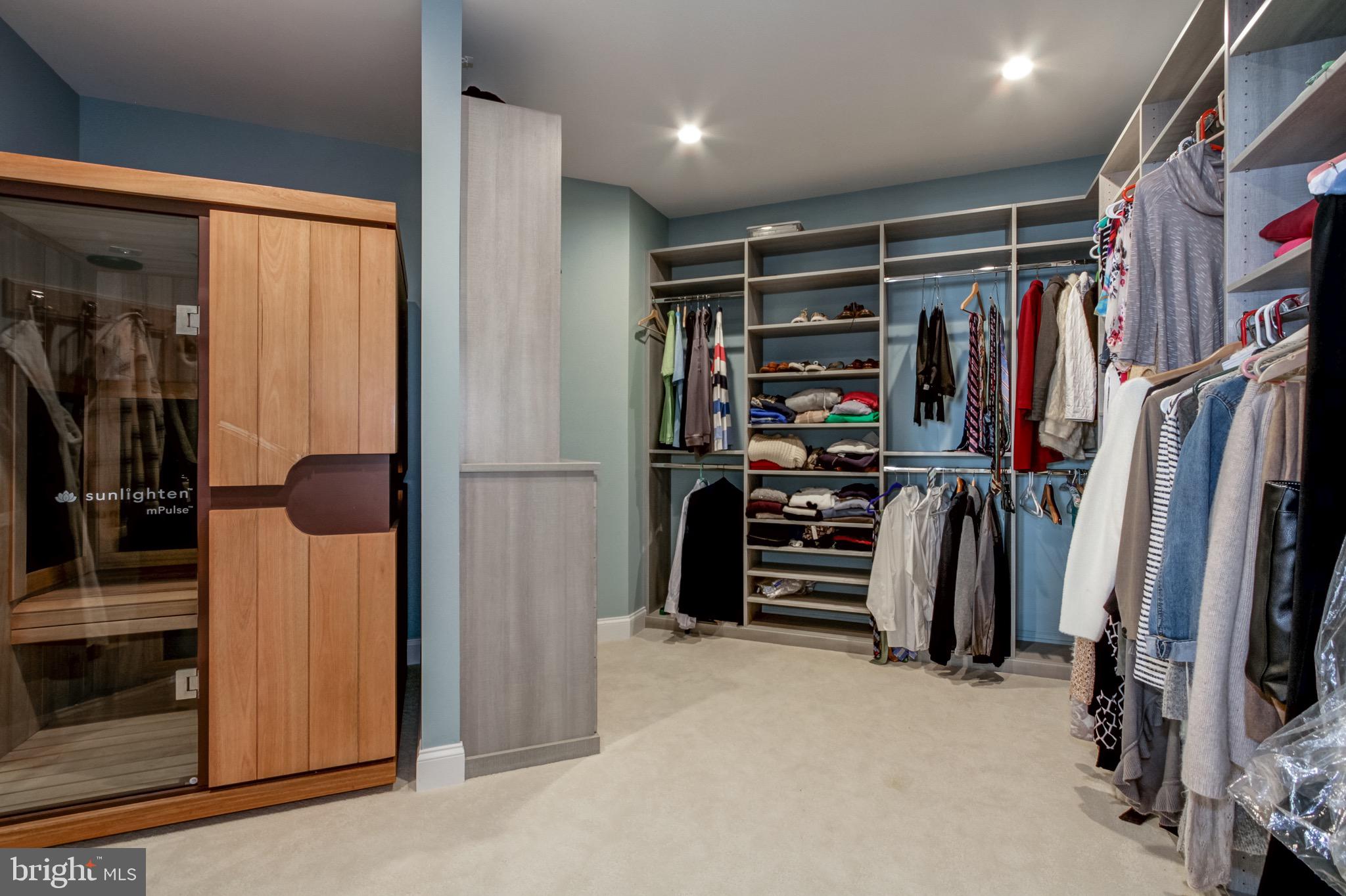 105 Wellington Drive Springfield, PA 19064 - Photo 29 of 45 Walk-in Closet