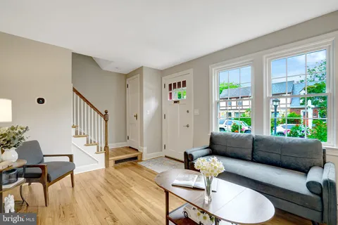 $699,900 | 4789 21st Road North, Arlington, VA 22207