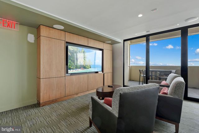 $775,000 | 400 Madison Street, Unit 801, Alexandria, VA 22314