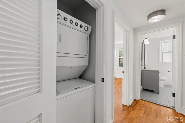 $1,995 | 7519 Oxford Drive, Unit 1C, Clayton, MO 63105