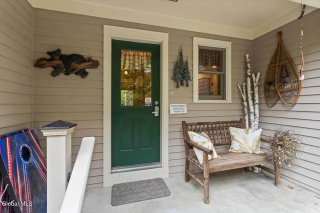 $669,900 | 11 Tupper Ln Way, Fort Ann, NY 12827