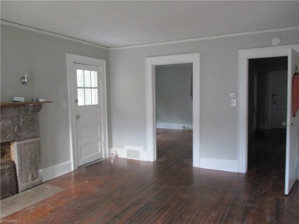 1005 Tipton Street High Point, NC 27262 - Photo 8 of 19 Gallery Image 8