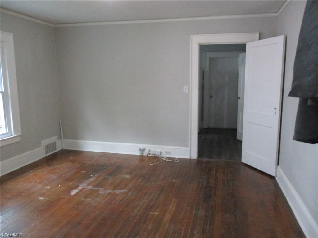 1005 Tipton Street High Point, NC 27262 - Photo 10 of 19 Gallery Image 10
