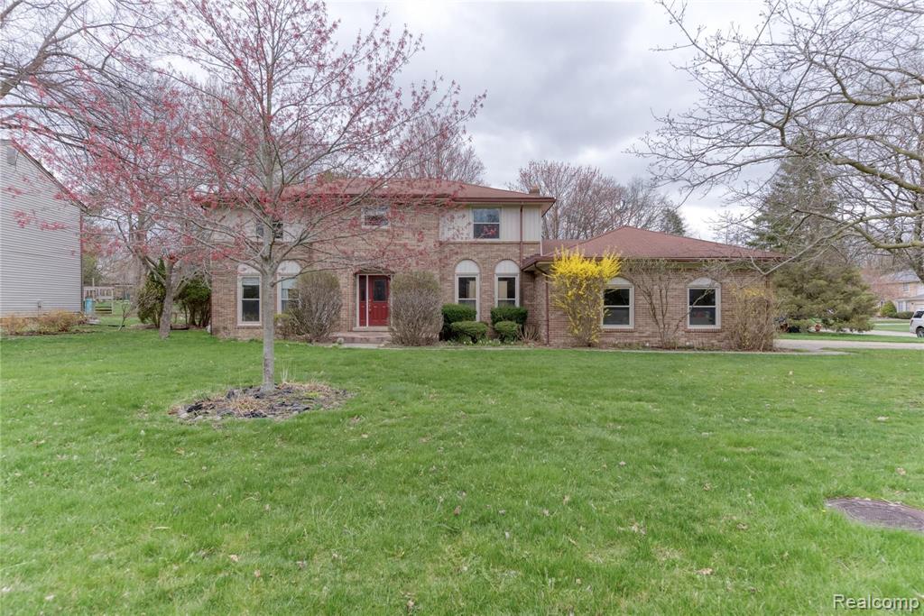 1732 North Kilburn Road Rochester Hills, MI 48306 - Photo 1 of 45
