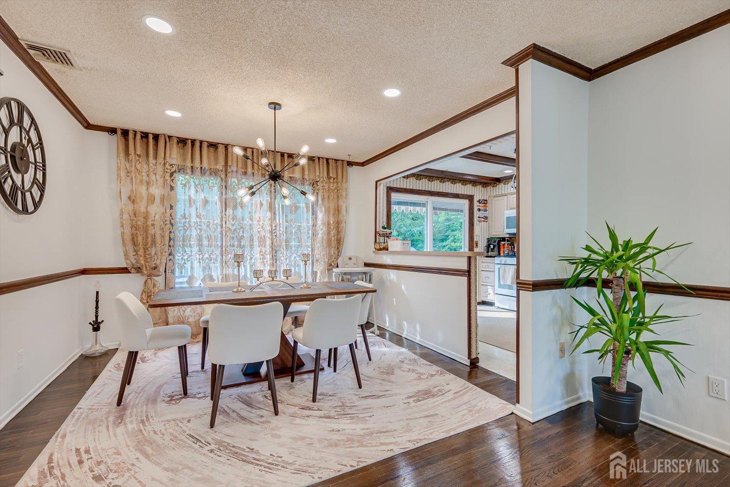 40 Winding Road Iselin, NJ 08830 - Photo 24 of 34