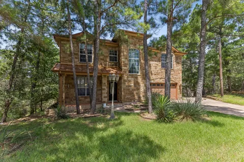 $465,000 | 138 Papawai Drive, Bastrop, TX 78602