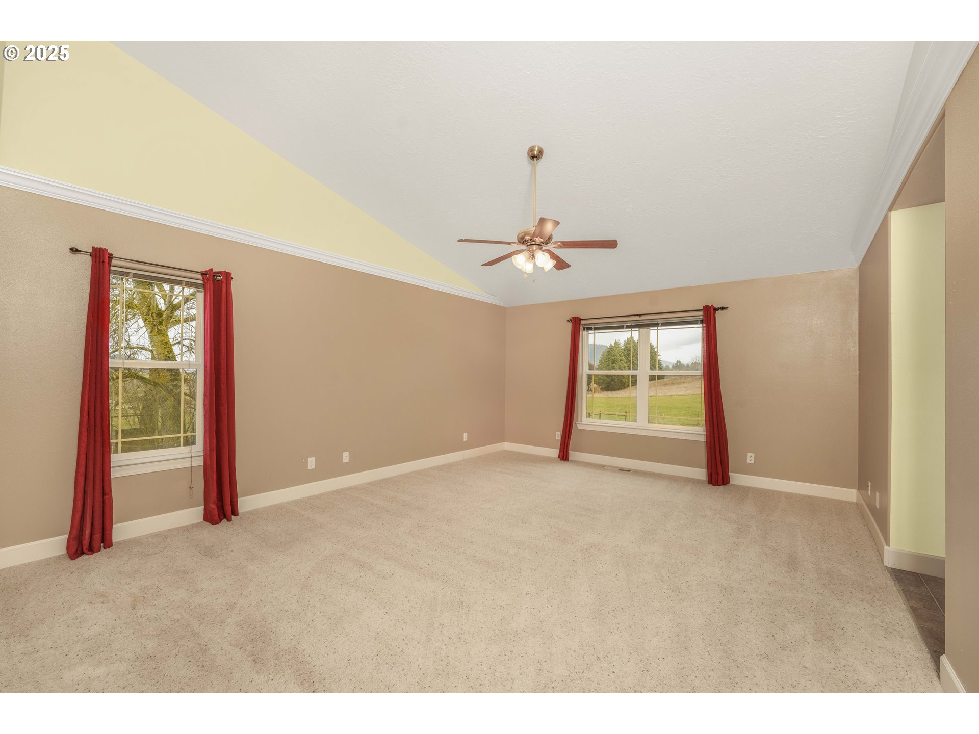 33875 Powell Hills Loop Shedd, OR 97377 - Photo 12 of 37 Primary Bedroom