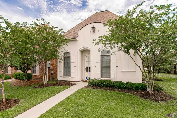 $2,400 | 3037 Hudson Park Drive, Baton Rouge, LA 70810