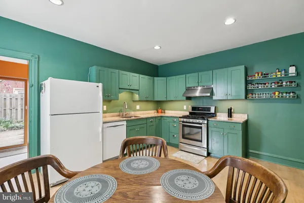 $2,600 | 4353 Freeland Avenue, Philadelphia, PA 19128