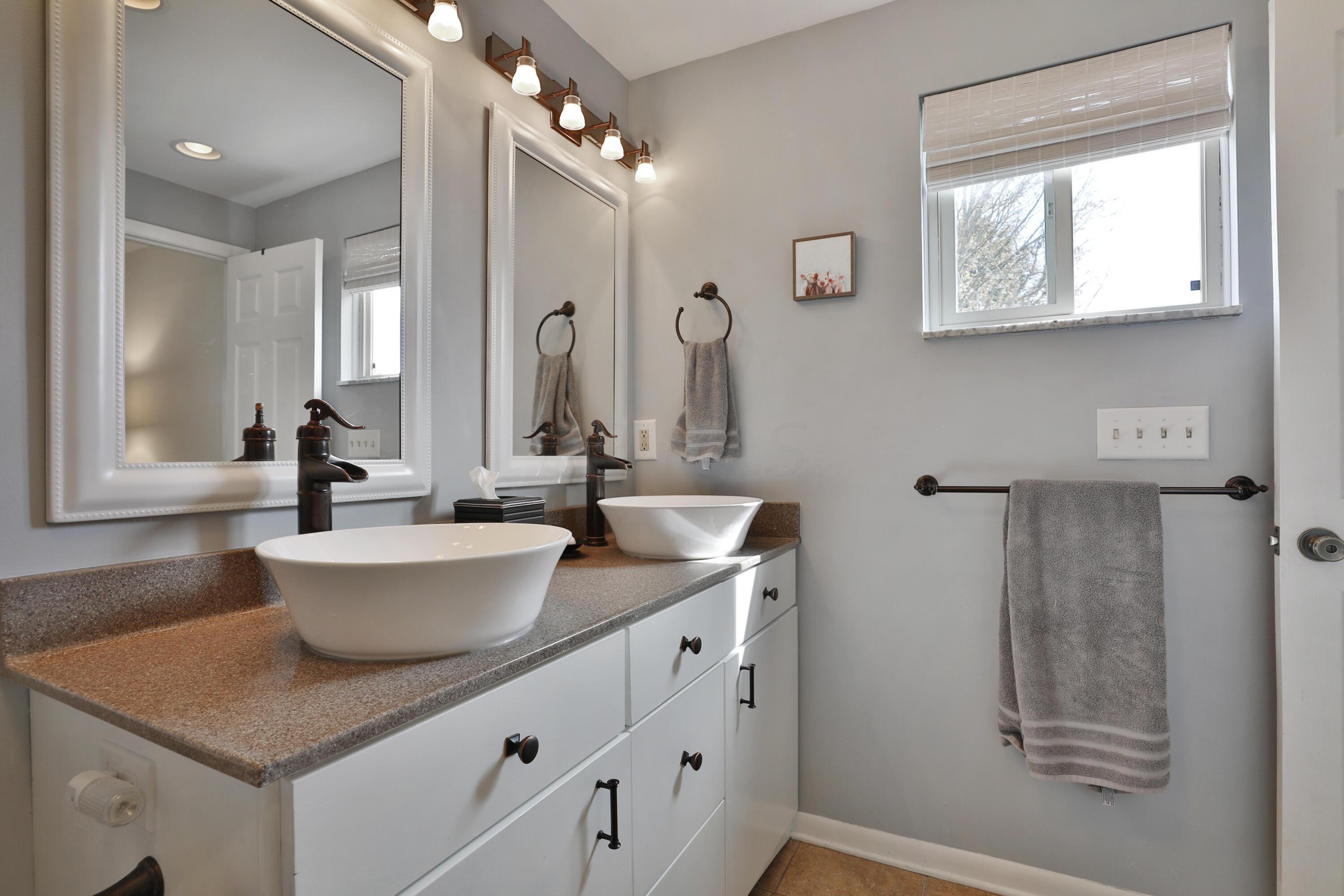 6026 Winstead Road Columbus, OH 43235 - Photo 17 of 32 Double Vanity in Primary Bath