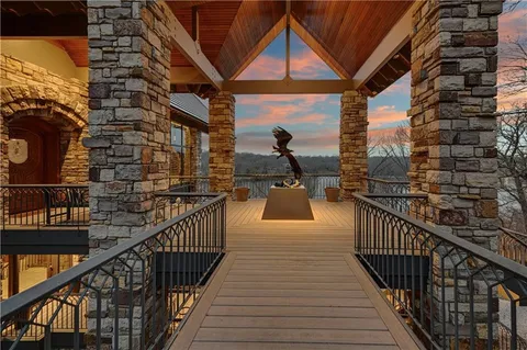 $4,500,000 | 16900 South Highland Ridge Drive, Loch Lloyd, MO 64012