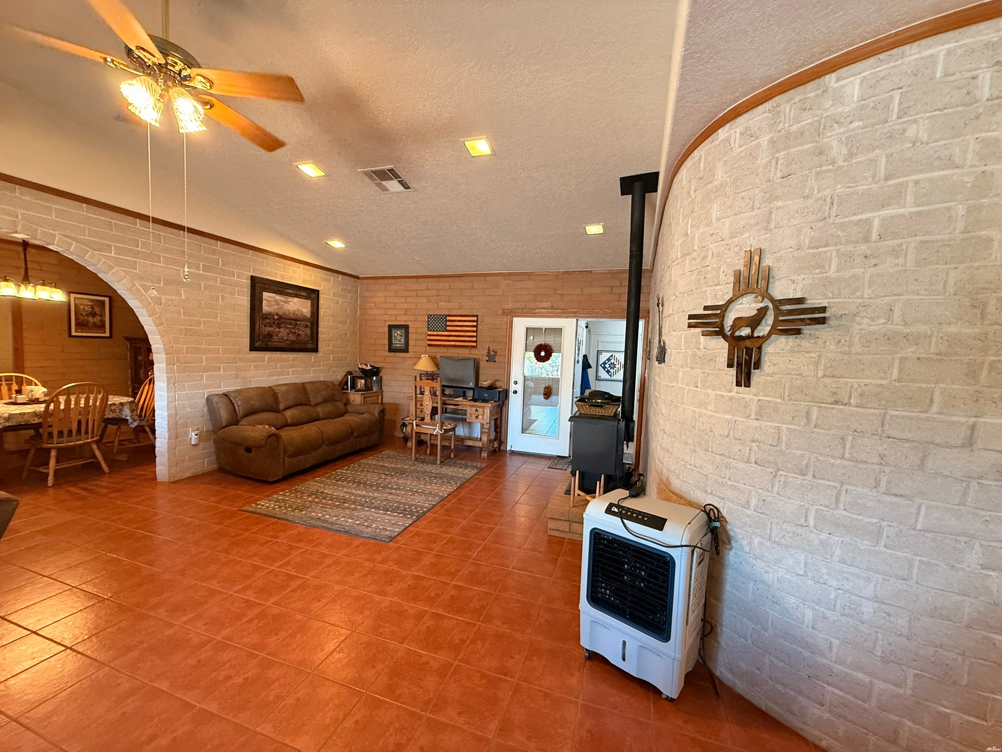 215 Hallmark Street Elephant Butte, NM 87935 - Photo 3 of 62 Gallery Image 3