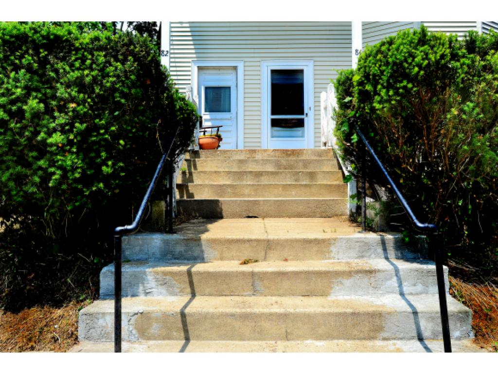 82 Clarke Street Manchester, NH 03104 - Photo 4 of 6 Gallery Image 4