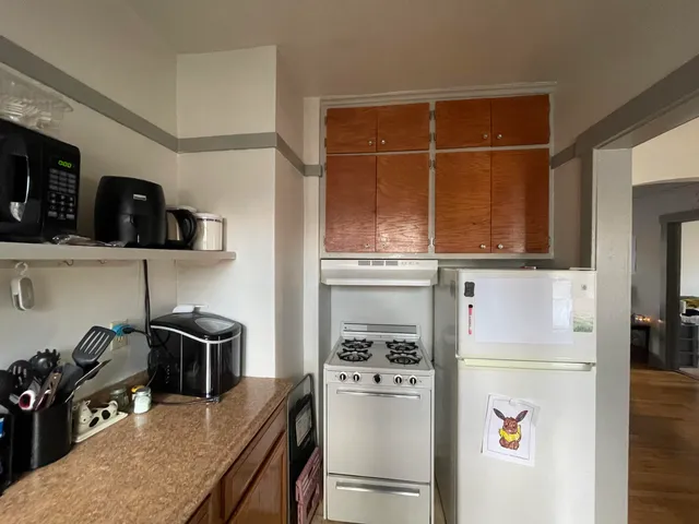$1,250 | 3358 North Cambridge Avenue, Milwaukee, WI 53211