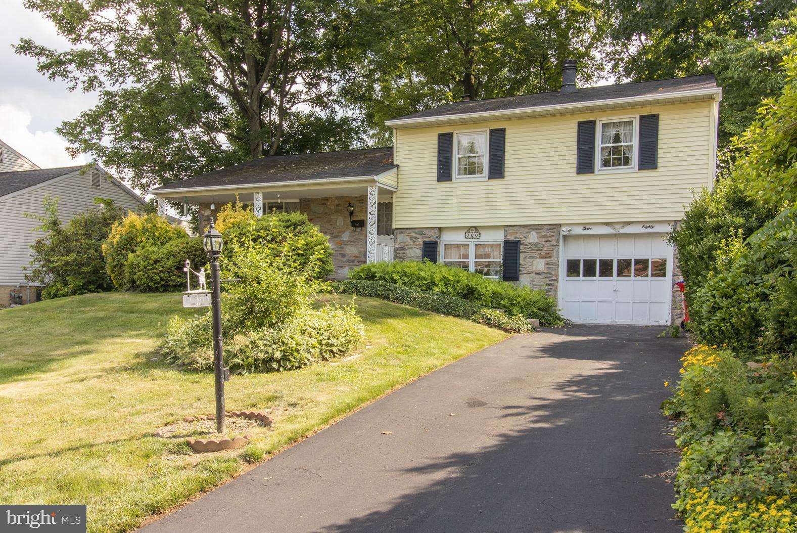 380 Hancock Road Warminster, PA 18974 - Photo 3 of 34