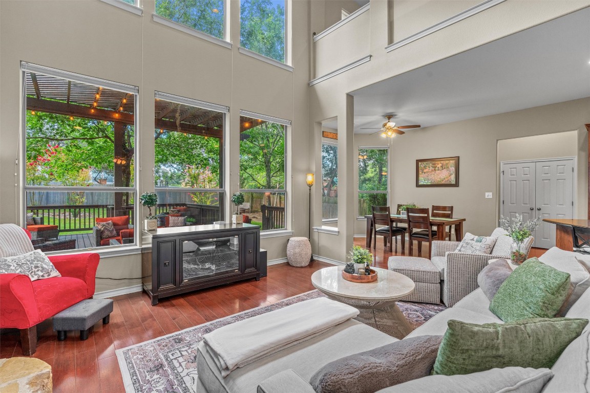 7505 Roaring Springs Drive Austin, TX 78736 - Photo 6 of 40 Incredible Natural Lighting