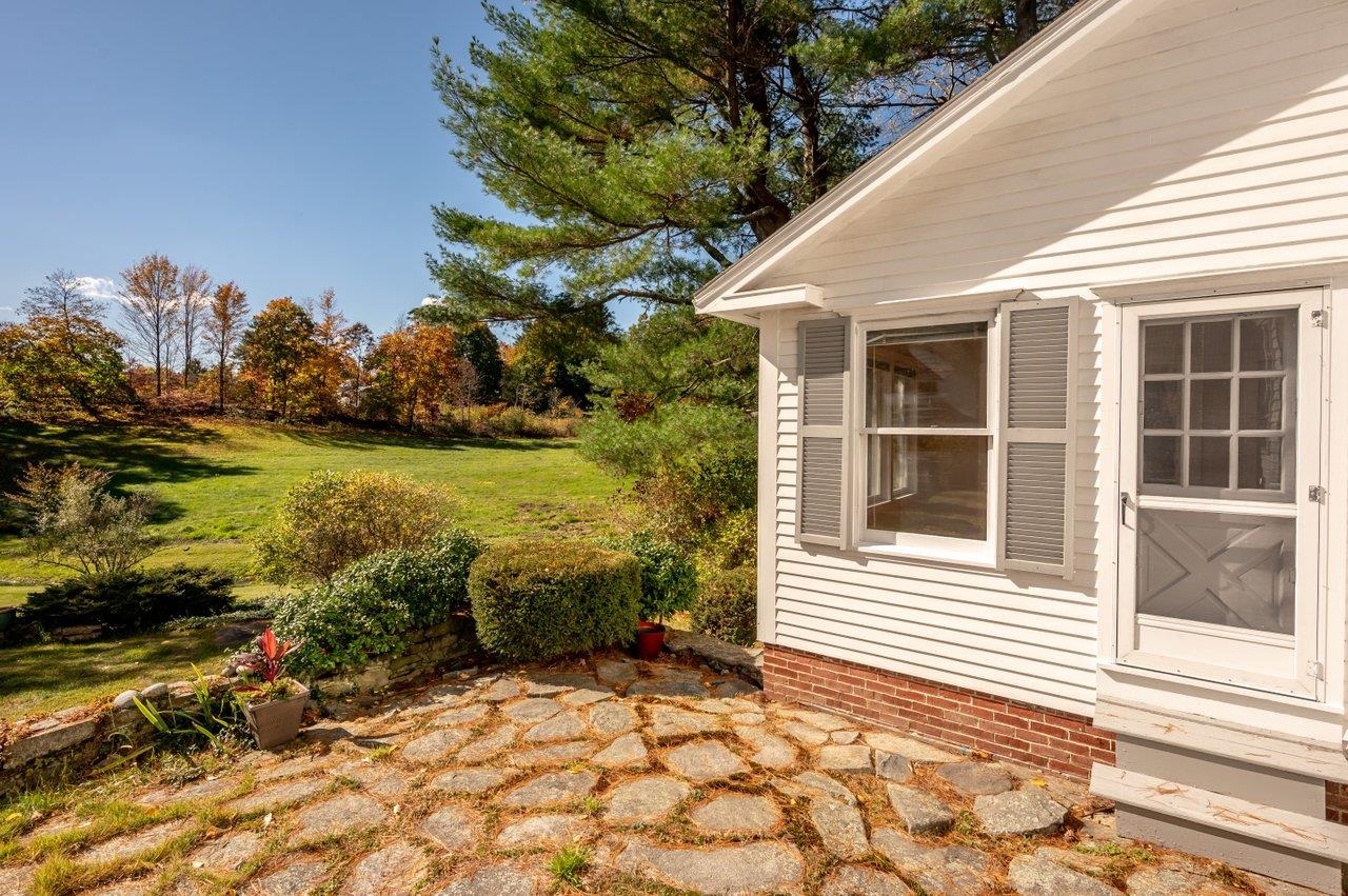 110 Exeter Road Newfields, NH 03856 - Photo 6 of 40