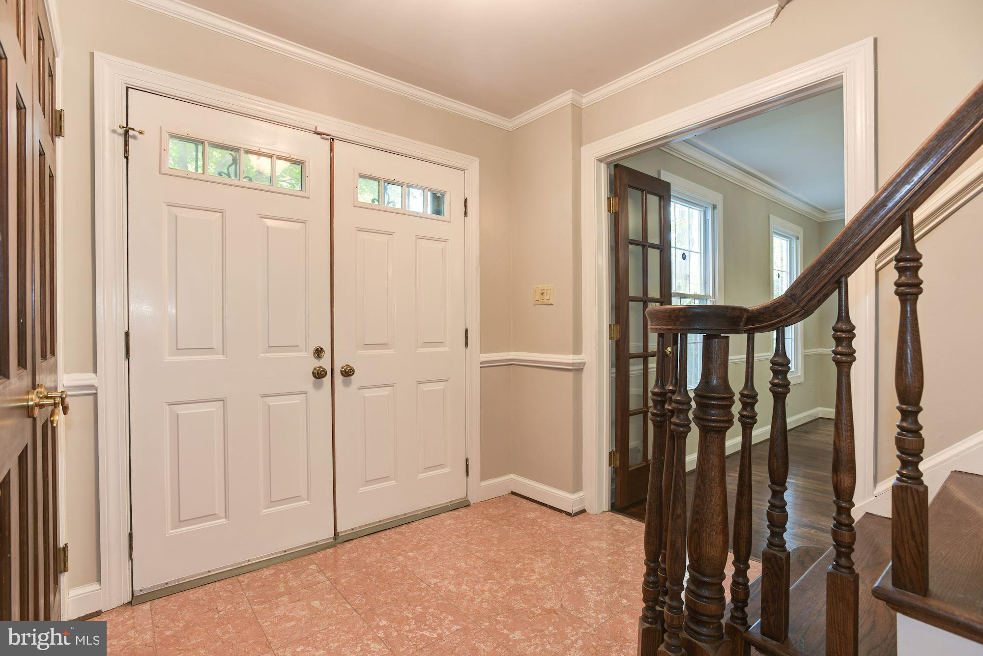 14317 Cantrell Road Silver Spring, MD 20905 - Photo 3 of 48 Foyer