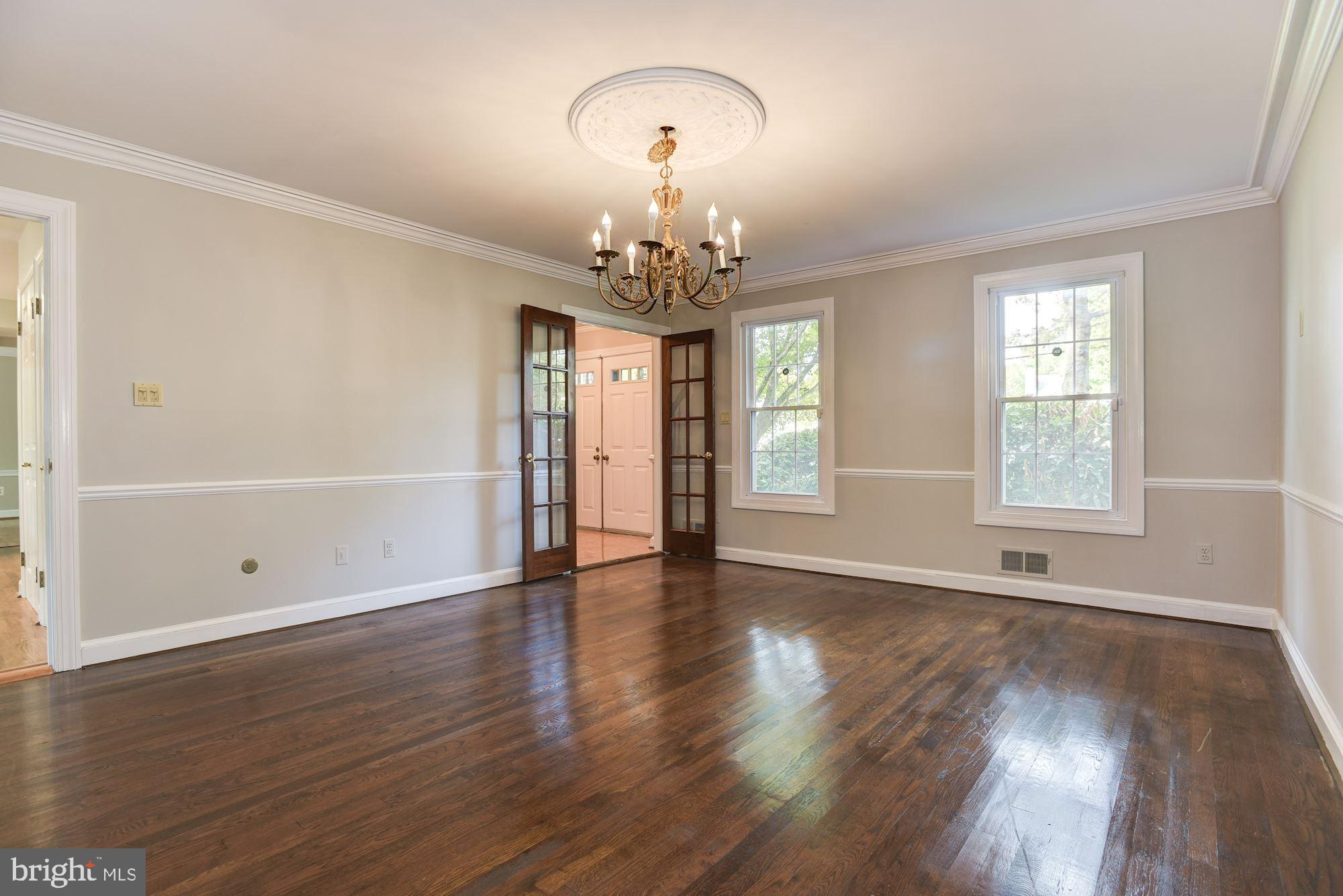 14317 Cantrell Road Silver Spring, MD 20905 - Photo 8 of 48 Dining Room