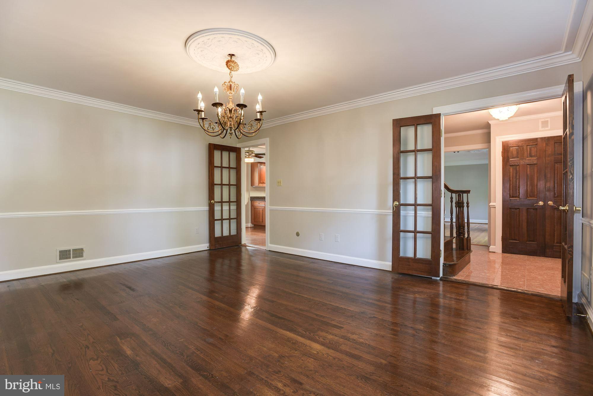14317 Cantrell Road Silver Spring, MD 20905 - Photo 9 of 48 Dining Room