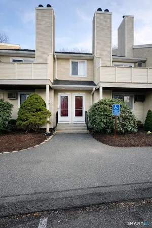 $2,500 | 103 Willow Springs, Unit 103, New Milford, CT 06776