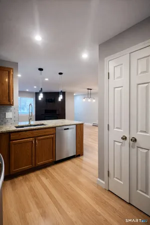 $2,500 | 103 Willow Springs, Unit 103, New Milford, CT 06776