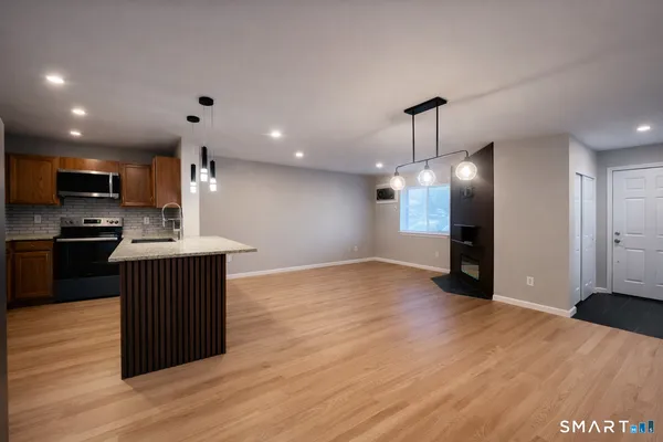 $2,500 | 103 Willow Springs, Unit 103, New Milford, CT 06776