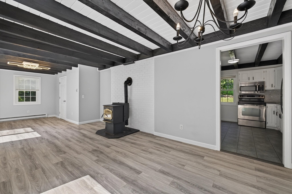 37 Breakneck Road Sturbridge, MA 01566 - Photo 7 of 41