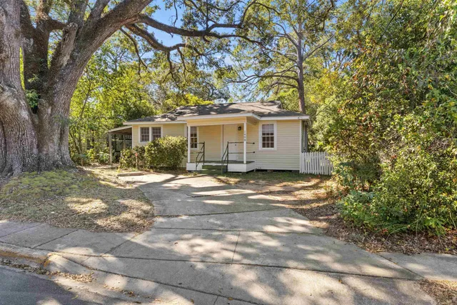 $1,300 | 1408 North Bronough Street, Unit 1, Tallahassee, FL 32303