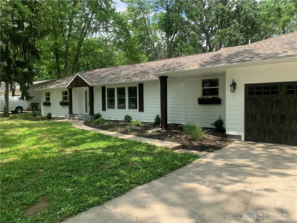 1450 Barnhart Road Troy, OH 45373 - Photo 2 of 32 Gallery Image 2