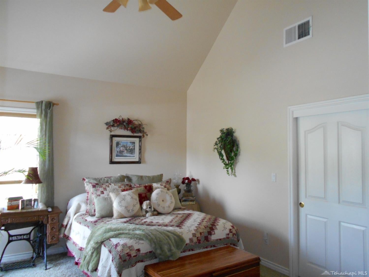 29700 North Lower Valley Road Tehachapi, CA 93561 - Photo 43 of 83 Bedroom 2 on main level