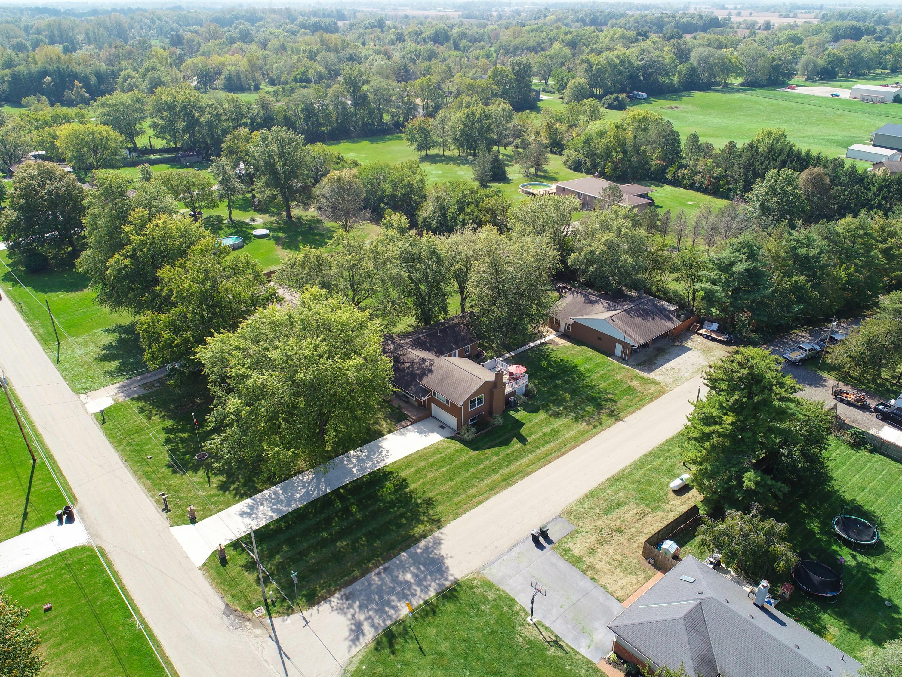 2731 Kunz Road Galloway, OH 43119 - Photo 3 of 65