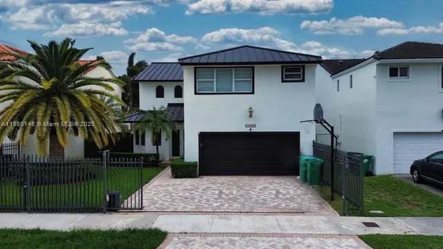 $5,800 | 10620 Southwest 67th Street, Miami, FL 33173