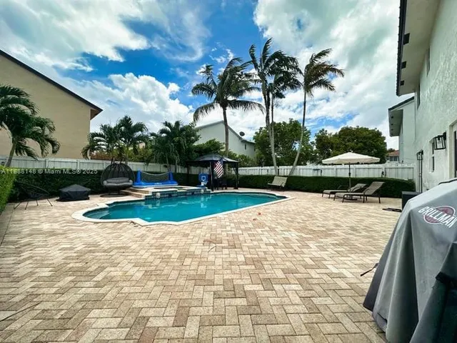 $5,800 | 10620 Southwest 67th Street, Miami, FL 33173