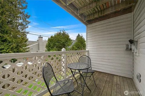 $279,000 | 2709 West Maplewood Avenue, Unit 201, Bellingham, WA 98225