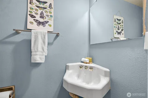 $279,000 | 2709 West Maplewood Avenue, Unit 201, Bellingham, WA 98225