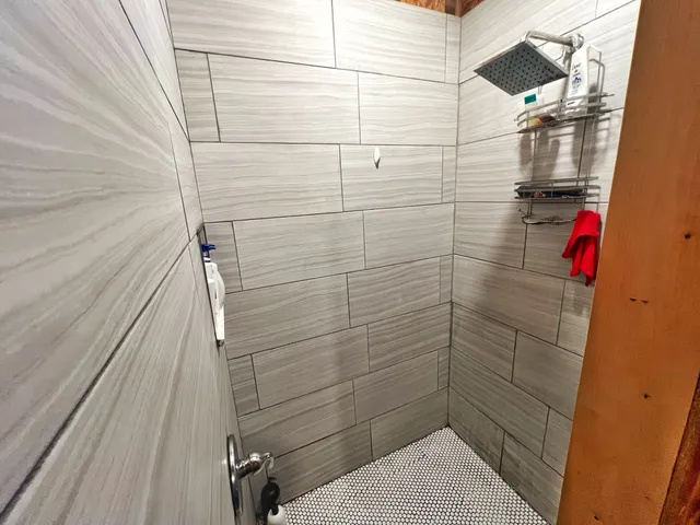 a view of utility room