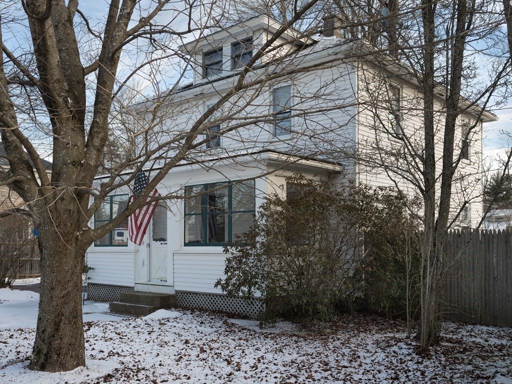 61 Bridge Road Northampton, MA 01062 - Photo 4 of 34 a front view of a house with a tree